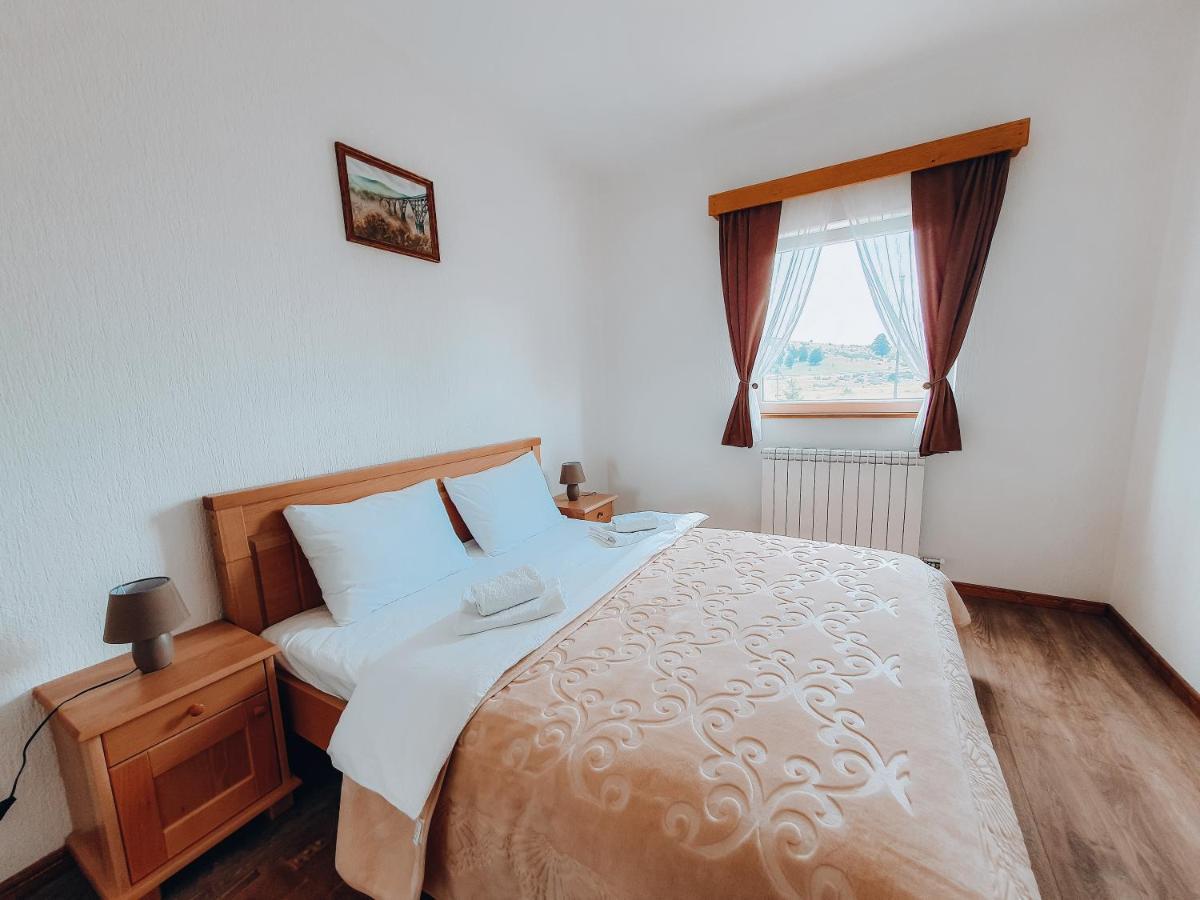 Apartmani Stari Gaj Žabljak Esterno foto